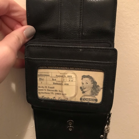 Fossil Tri-fold Wallet - Picture 4 of 4